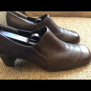 Women’s  Leather Ankle  Booties